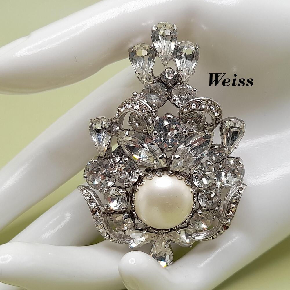 Vintage Weiss Pearl Rhinestone Brooch Rhodium Ribbon Pin 1960s